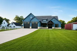 444 Mill Rd, Angleton, TX 77515 - Photo 2