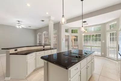 27 Stargazer Place, The Woodlands, TX 77381 - Photo 16