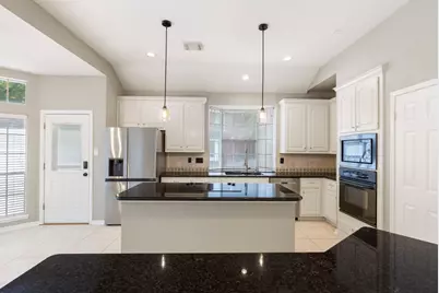 27 Stargazer Place, The Woodlands, TX 77381 - Photo 14