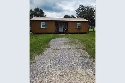 369 E Chestnut Street, Winnie, TX 77665 - Photo 6