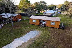 369 E Chestnut St, Winnie, TX 77665 - Photo 4