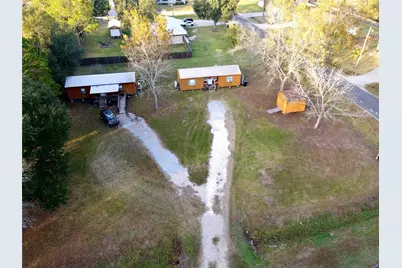 369 E Chestnut Street, Winnie, TX 77665 - Photo 2