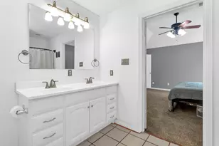 4910 Pleasure Lake Dr, Willis, TX 77318 - Photo 22