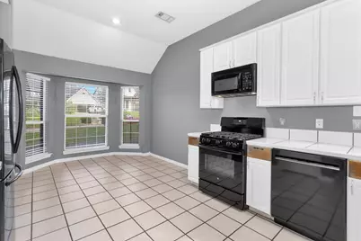 4910 Pleasure Lake Drive, Willis, TX 77318 - Photo 14