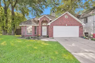 4910 Pleasure Lake Dr, Willis, TX 77318 - Photo 2