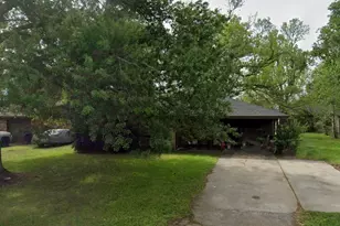 2807 Dowling St, West Orange, TX 77630 - Photo 2