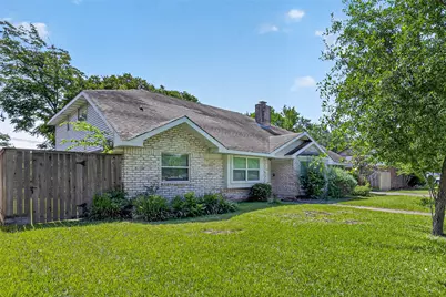 8014 Argentina Street, Jersey Village, TX 77040 - Photo 2