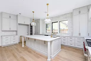 822 W 31st St, Houston, TX 77018 - Photo 6