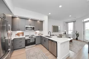 15635 Memorial Dr, Houston, TX 77079 - Photo 2