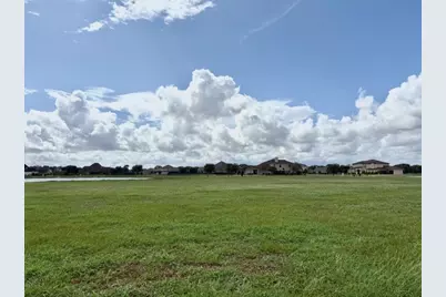 113 Legends Way, El Campo, TX 77437 - Photo 6