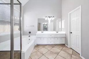 13616 Orchard Wind Ln, Pearland, TX 77584 - Photo 32