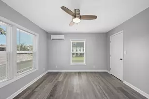 2023 1/2 Hollywood Ave, Galveston, TX 77551 - Photo 24