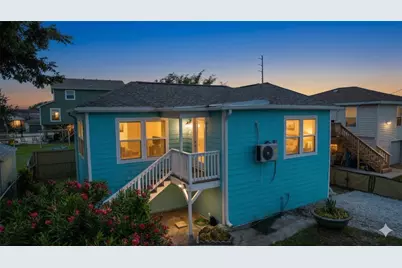 2023 1/2 Hollywood Avenue, Galveston, TX 77551 - Photo 1