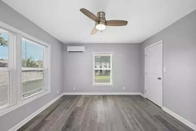2023 1/2 Hollywood Avenue, Galveston, TX 77551 - Photo 26