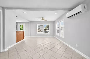 2023 1/2 Hollywood Ave, Galveston, TX 77551 - Photo 6