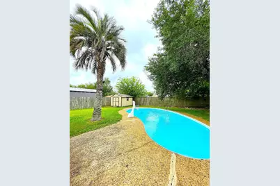 128 Houston Street, Angleton, TX 77515 - Photo 8