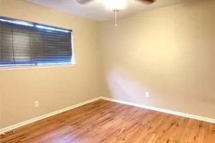 128 Houston St, Angleton, TX 77515 - Photo 18
