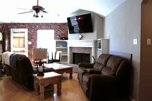 1709 Woodway Cir, Dickinson, TX 77539 - Photo 6