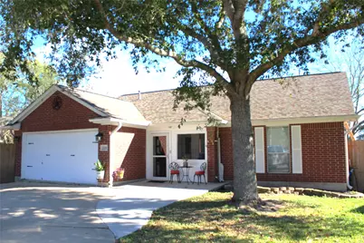 1709 Woodway Circle, Dickinson, TX 77539 - Photo 2