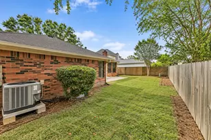 839 Quiet Spring Ln, Houston, TX 77062 - Photo 28