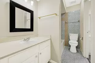 14333 Memorial Dr, Houston, TX 77079 - Photo 18