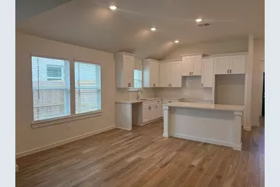 3134 Emerald Hill Dr, Angleton, TX 77515 - Photo 2