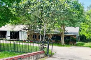 142 County Rd 322, Cleveland, TX 77327 - Photo 8