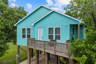 2113 Knollwood St, Kemah, TX 77565 - Photo 1