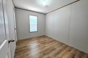 401 S Woodson St, Willis, TX 77378 - Photo 10