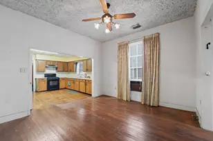 2109 Gentry St, Houston, TX 77009 - Photo 6