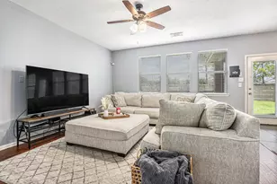 9719 Opal Rock Dr, Rosharon, TX 77583 - Photo 8