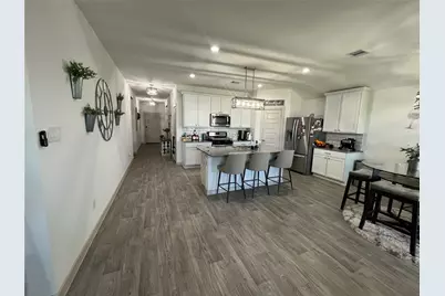 827 Teal Moon Drive, Rosharon, TX 77583 - Photo 4