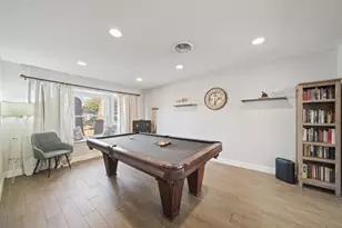 5919 Lattimer Dr, Houston, TX 77035 - Photo 8