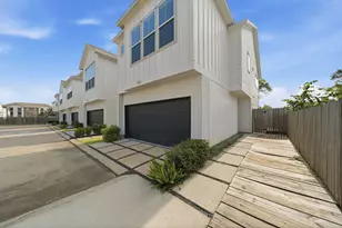 1902 Hollister Spruce Ln, Houston, TX 77080 - Photo 2