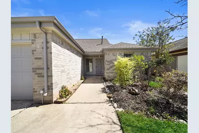 2239 Highland Hills Drive, Sugar Land, TX 77478 - Photo 4