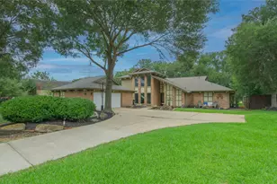 3406 Deerwood Ln, Missouri City, TX 77459 - Photo 2