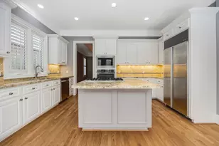 2426 Nantucket Dr, Houston, TX 77057 - Photo 24