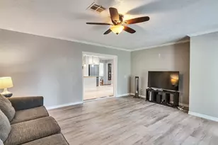 9934 Tiltree St, Houston, TX 77075 - Photo 16