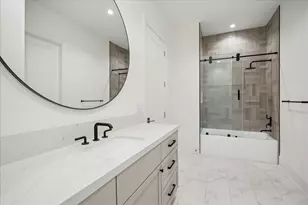 267 Maple Valley Rd, Houston, TX 77056 - Photo 32
