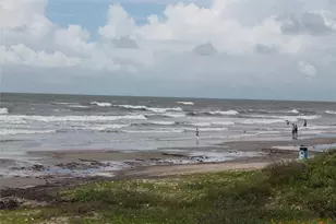 1015 30th St, Galveston, TX 77550 - Photo 6