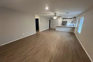 132 Pine Bend Ct, Magnolia, TX 77354 - Photo 2