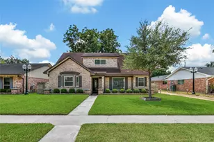 9411 Roos Rd, Houston, TX 77036 - Photo 2