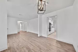 9411 Roos Rd, Houston, TX 77036 - Photo 10