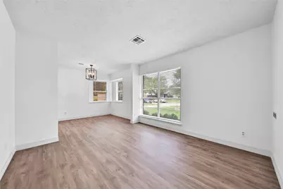 9411 Roos Road, Houston, TX 77036 - Photo 10