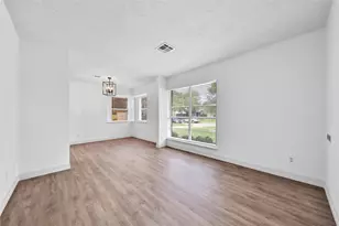 9411 Roos Rd, Houston, TX 77036 - Photo 10