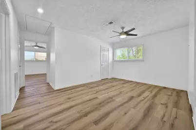 9411 Roos Road, Houston, TX 77036 - Photo 34