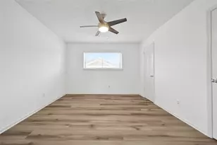 9411 Roos Rd, Houston, TX 77036 - Photo 38