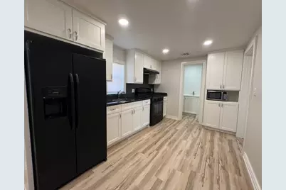 407 1/2 Walton Street, Houston, TX 77009 - Photo 8