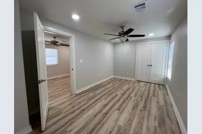 407 1/2 Walton Street, Houston, TX 77009 - Photo 10