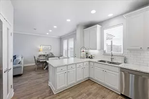 10340 Dominion Ct, Port Arthur, TX 77640 - Photo 8